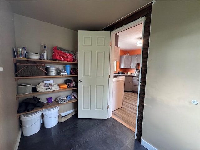 1077 Bechtol Ave, Sharon, PA 16146 - view of storage room