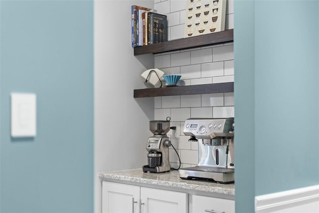 108 Oak Pointe Dr, Monroeville, PA 15146 - detailed view of backsplash