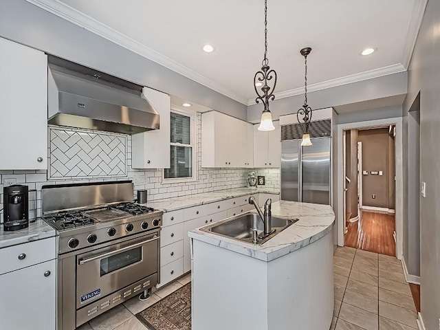 410 Bailey Ave, Mt Washington, PA 15211 - kitchen featuring high end appliances, ventilation hood, white cabinetry, ornamental molding, and a kitchen island with sink