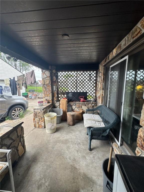534 Independence Dr, Clairton, PA 15025 - view of patio / terrace