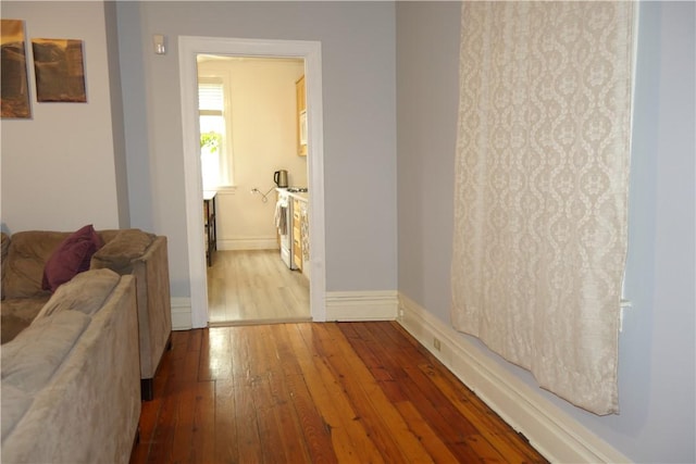 540 Mifflin Ave, Regent Square, PA 15221 - hall featuring wood-type flooring and baseboards