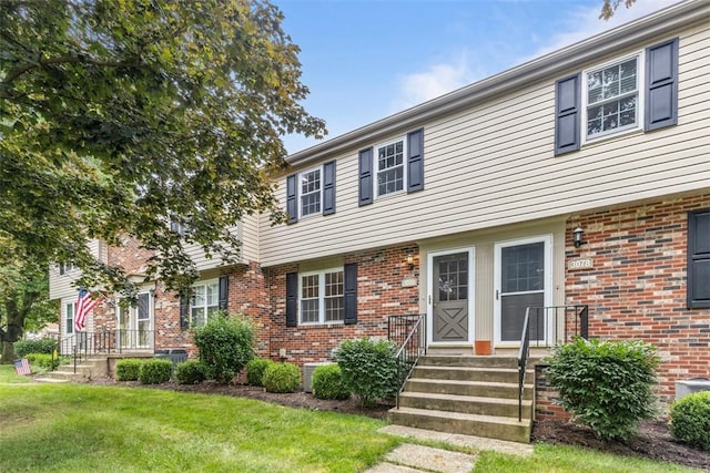 3080 E Bardonner Rd, Hampton, PA 15044 - view of front of house with brick siding and a front yard
