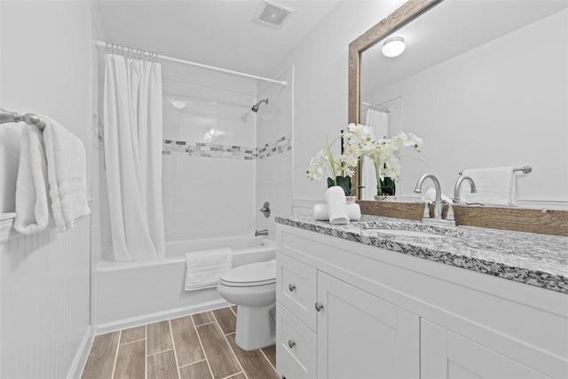 3080 E Bardonner Rd, Hampton, PA 15044 - full bath with vanity, shower / bath combination with curtain, and wood finished floors