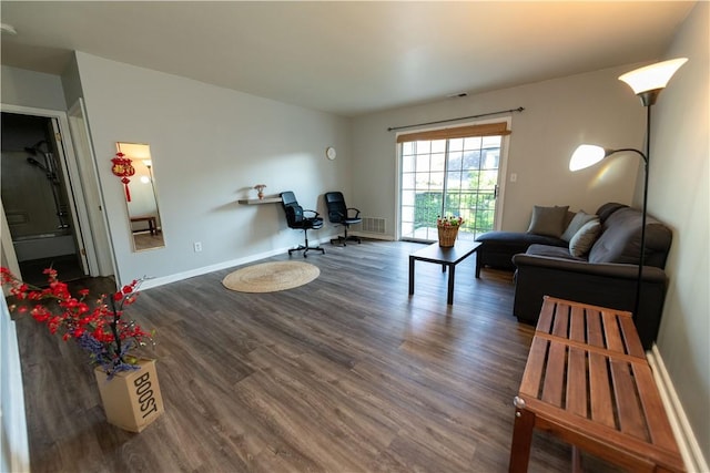 425 N Neville St Unit 302, Oakland, PA 15213 - living area featuring wood finished floors and baseboards
