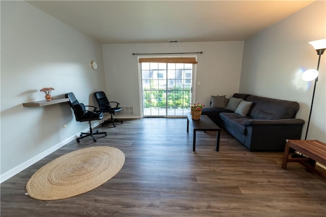 425 N Neville St Unit 302, Oakland, PA 15213 - living room with wood finished floors