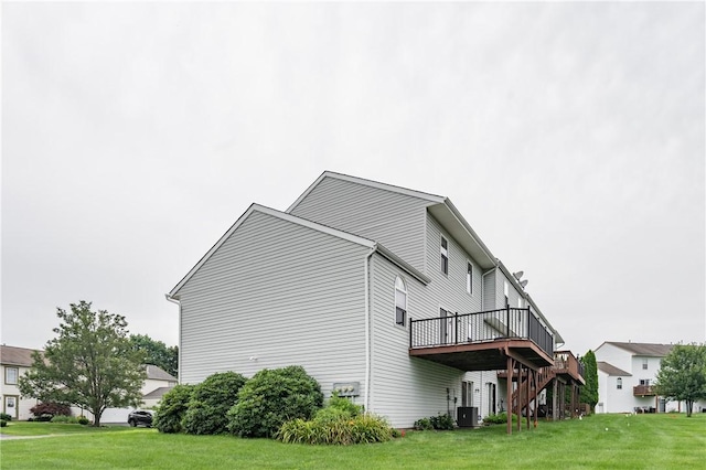 811 Sunset Cir Unit 811, Cranberry Twp, PA 16066 - view of side of home with a deck, a lawn, and stairway