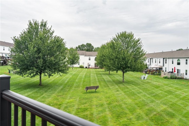 811 Sunset Cir Unit 811, Cranberry Twp, PA 16066 - view of grassy yard