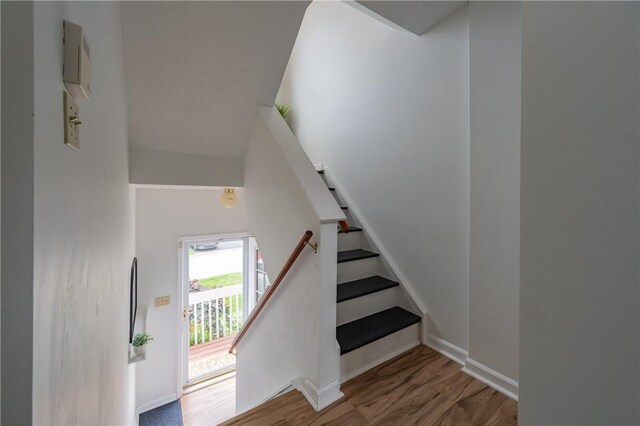 811 Sunset Cir Unit 811, Cranberry Twp, PA 16066 - stairway with wood finished floors and baseboards