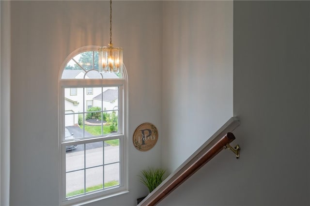811 Sunset Cir Unit 811, Cranberry Twp, PA 16066 - detailed view of a chandelier