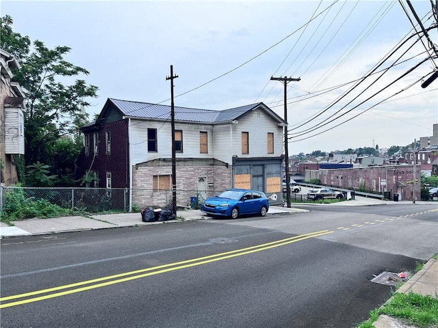 1300 Arlington Ave, Allentown, PA 15210 - view of asphalt street featuring sidewalks and curbs