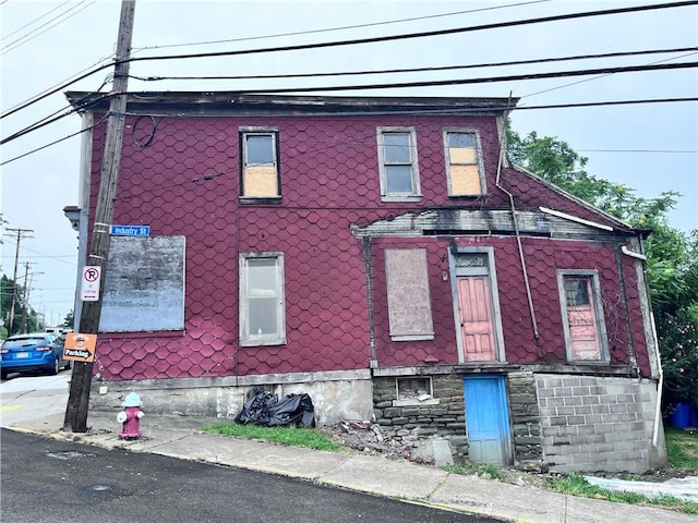 1300 Arlington Ave, Allentown, PA 15210 - view of front facade