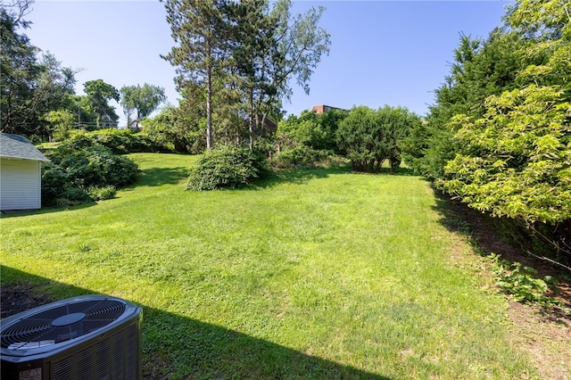 239 Pointview Rd, Brentwood, PA 15227 - view of grassy yard