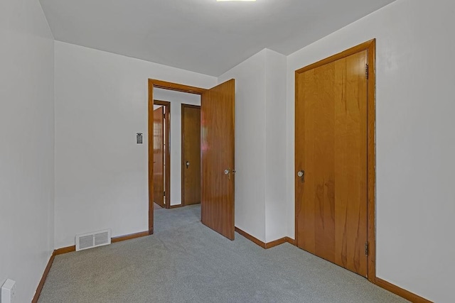105 Eakin Dr, Brighton Twp, PA 15009 - carpeted empty room featuring baseboards
