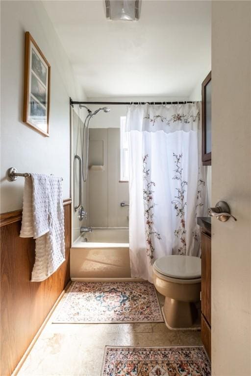 1029 3rd St, Baden, PA 15005 - full bath featuring shower / tub combo with curtain and toilet