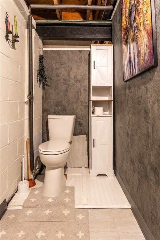 1029 3rd St, Baden, PA 15005 - bathroom with toilet