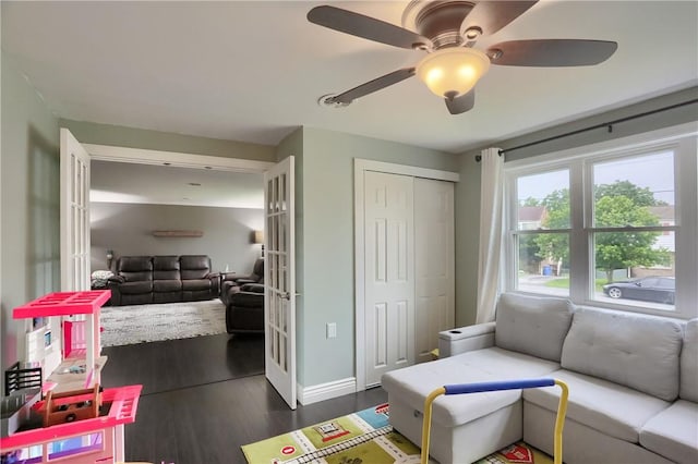 1445 Raven Dr, Pittsburgh, PA 15243 - living area featuring dark wood-type flooring and a ceiling fan