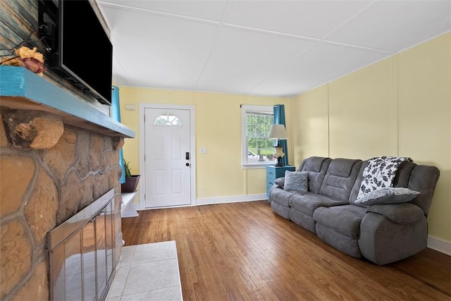 2324 Mcaleer Rd, Franklin Park, PA 15143 - living area featuring wood finished floors and baseboards