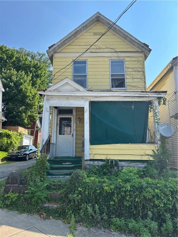 15 E Gaskill Ave, Jeannette, PA 15644 - view of front of property