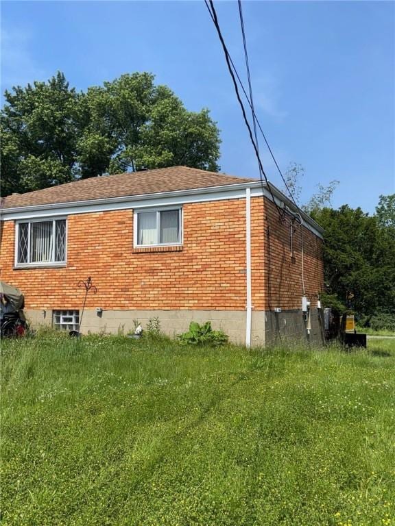 155 Roosevelt Ave, Stowe Twp, PA 15136 - view of side of home featuring brick siding