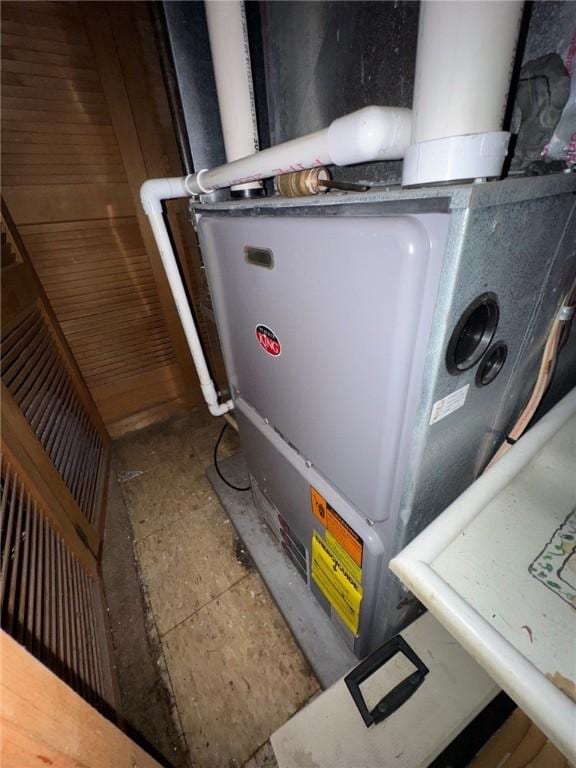 155 Roosevelt Ave, Stowe Twp, PA 15136 - utility room with heating unit
