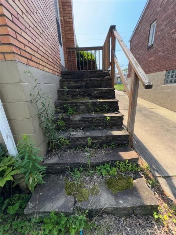 155 Roosevelt Ave, Stowe Twp, PA 15136 - view of stairs