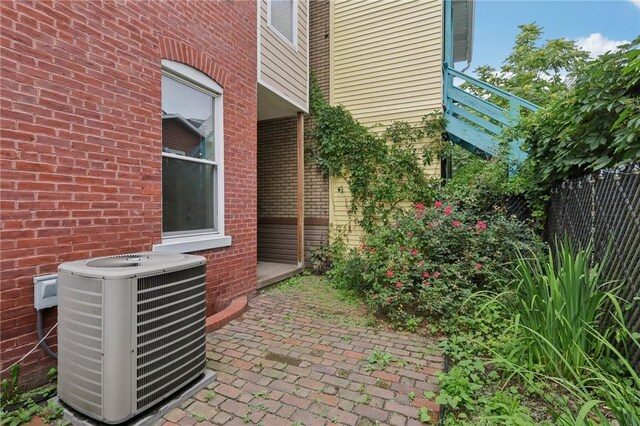 5156 Carnegie St, Lawrenceville, PA 15201 - photo 33