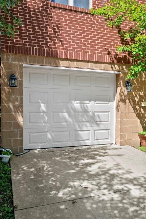 301 N Winebiddle St, Garfield, PA 15224 - garage with driveway