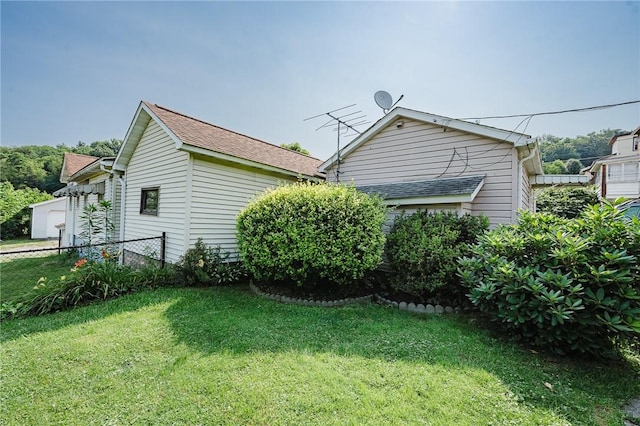 314 N 9th St, Apollo Boro, PA 15613 - view of yard