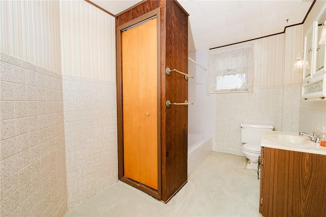 314 N 9th St, Apollo Boro, PA 15613 - full bath featuring tile walls, vanity, and shower / bath combination