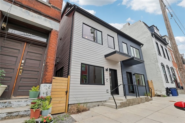 1211 Boyle St, Central North Side, PA 15212 - view of front of home