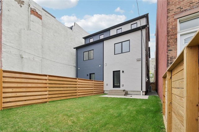 1211 Boyle St, Central North Side, PA 15212 - back of house featuring entry steps