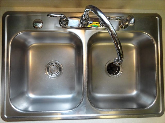 982 Braddock Rd, Forest Hills Boro, PA 15221 - detailed view of a sink