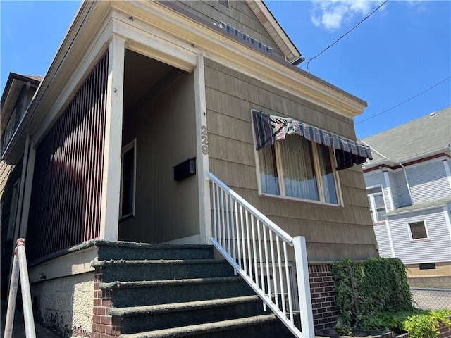 229 Fallowfield Ave, Charleroi Boro, PA 15022 - property entrance