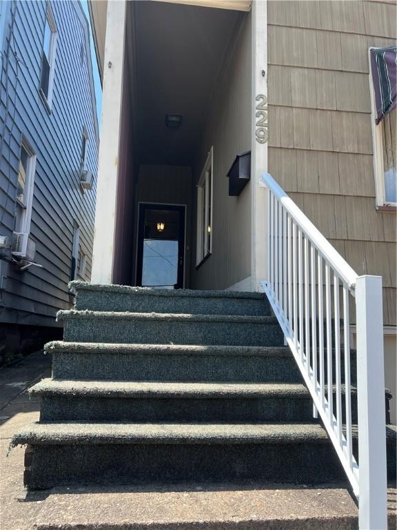 229 Fallowfield Ave, Charleroi Boro, PA 15022 - view of stairs