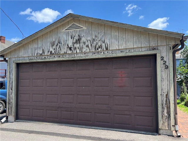 229 Fallowfield Ave, Charleroi Boro, PA 15022 - view of garage