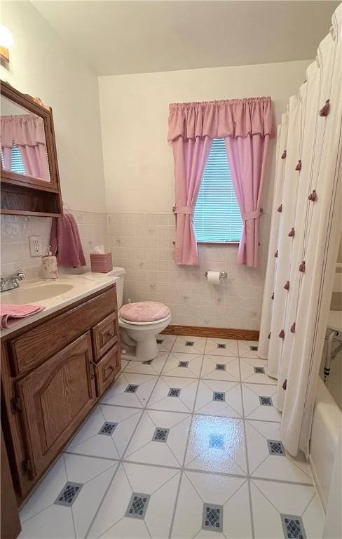 121 E Virginia Ave, Munhall, PA 15120 - photo 14