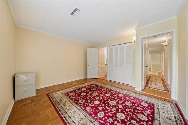 53 Highland Rd Unit 403-404, Bethel Park, PA 15102 - unfurnished bedroom featuring crown molding and a closet