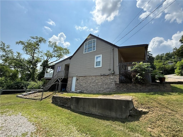 1119 Stewart St, Tarentum, PA 15084 - back of house with stairway