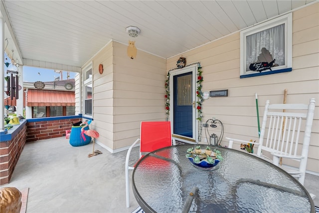 332 S Chestnut St, Scottdale, PA 15683 - porch featuring outdoor dining space