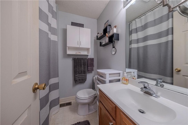 115 Westbrooke Ln, Findlay Twp, PA 15108 - bathroom with vanity, a textured ceiling, curtained shower, and tile patterned floors