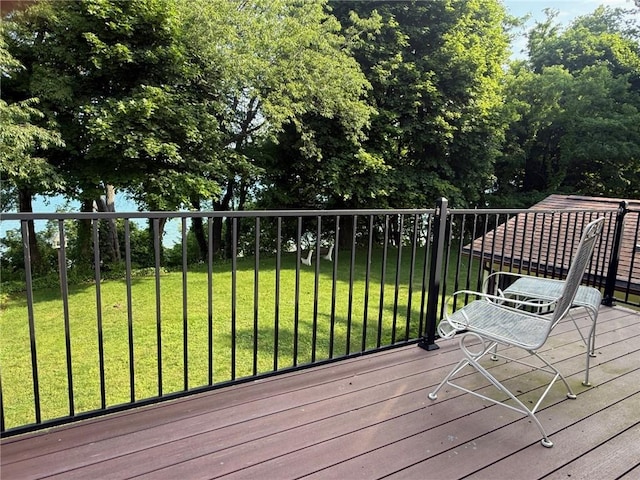 8410 Windsor Beach Ct, Harborcreek Twp, PA 16511 - deck featuring a yard