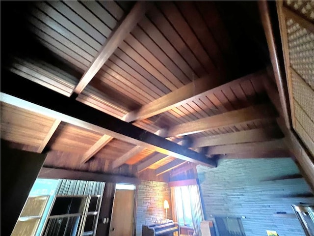 1560 Oneida Dr, Jefferson Hills, PA 15025 - detailed view of beam ceiling
