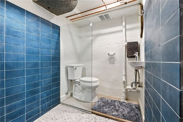 4329 Stanton Ave, Stanton Heights, PA 15201 - bathroom with a tile shower