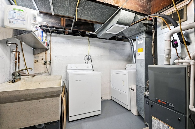 4329 Stanton Ave, Stanton Heights, PA 15201 - laundry area featuring washer and clothes dryer