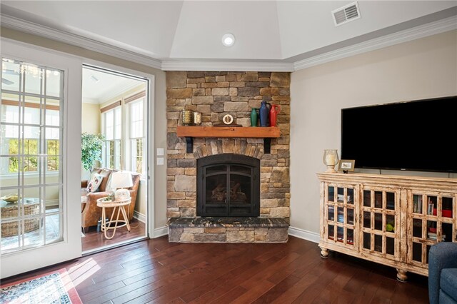 3111 Edelweiss Ct Ste 201, Adams Twp, PA 16046 - living room with crown molding, a fireplace, and hardwood / wood-style flooring