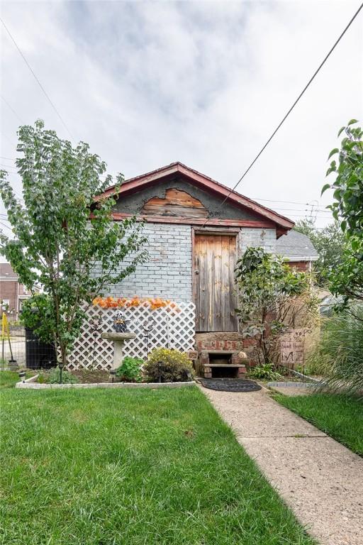 2913 Willett Rd, Brentwood, PA 15227 - view of grassy yard