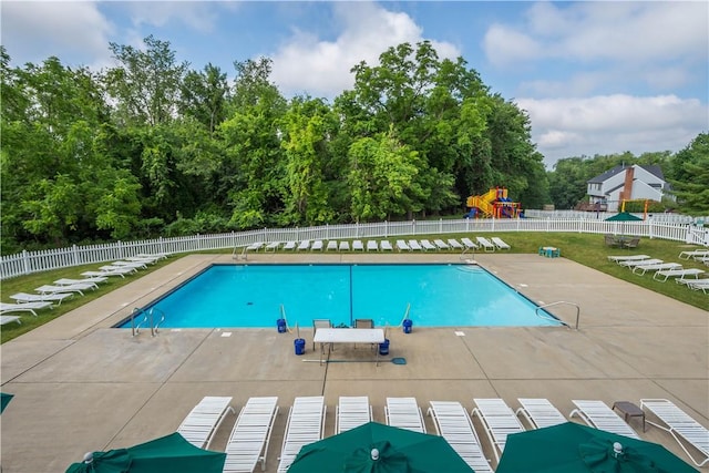 538 Bluegrass Dr, Canonsburg, PA 15317 - community pool with a fenced backyard, a patio, and view of scattered trees