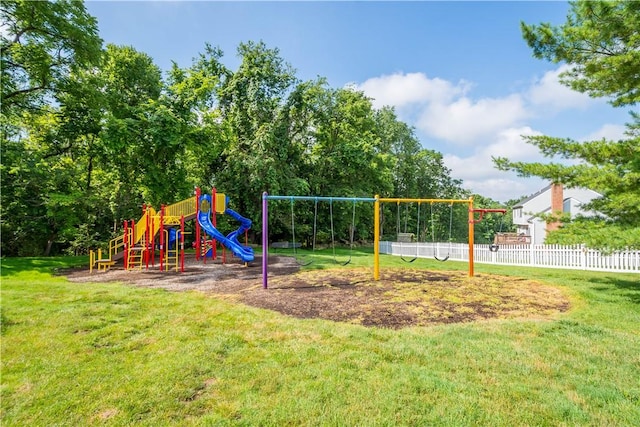 538 Bluegrass Dr, Canonsburg, PA 15317 - view of communal playground