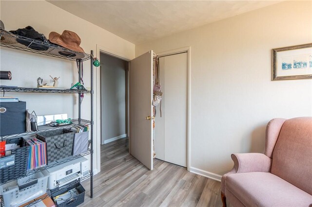 43 Dover Rd, Penn Twp, PA 15642 - sitting room featuring light wood-type flooring and baseboards
