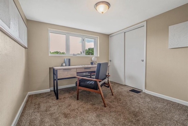 7321 Ringertown Rd, Murrysville, PA 15632 - carpeted home office with baseboards